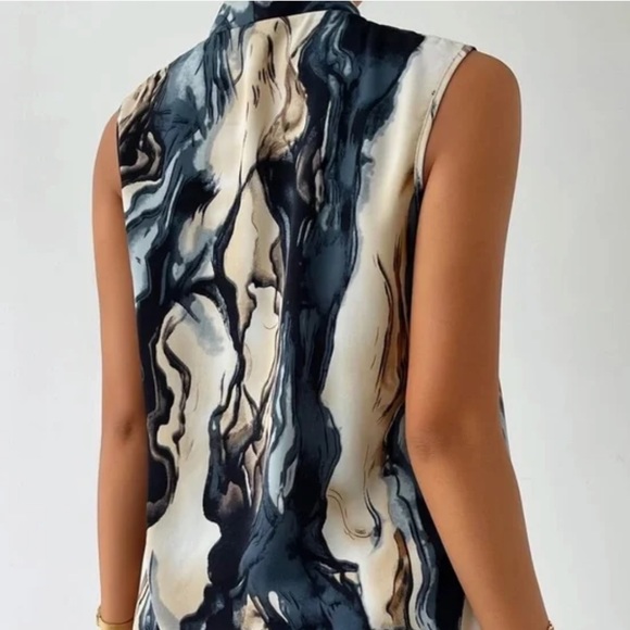 Luxe Marble Print Sleeveless Blouse - Picture 3 of 5